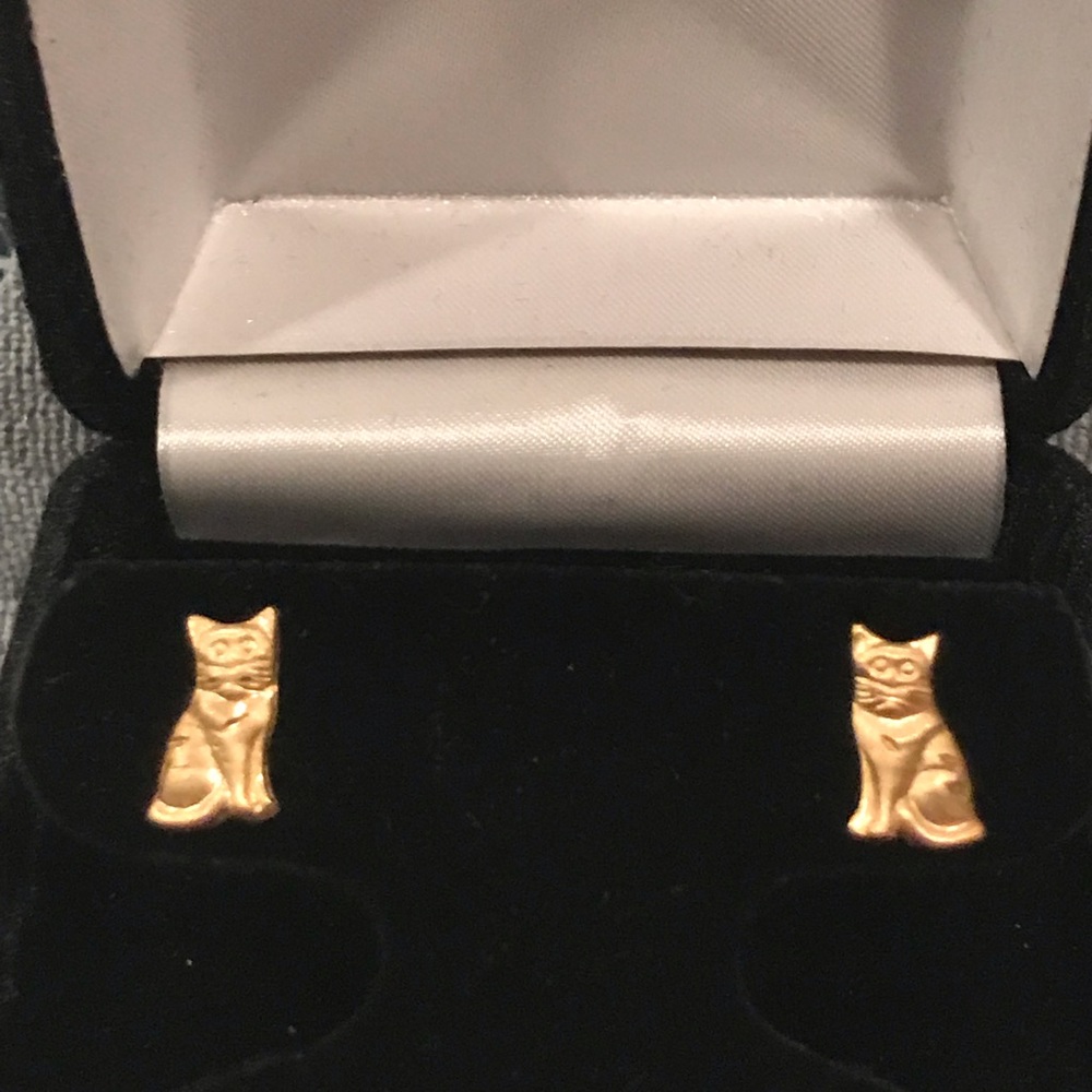 Gold cat earrings